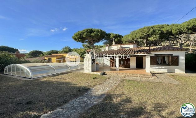 Foto 1 de Casa en venda a Residencial Begur - Esclanyà de 3 habitacions amb terrassa i piscina