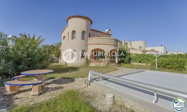 Foto 1 de Casa en venda a Sant Pere Pescador de 2 habitacions amb piscina