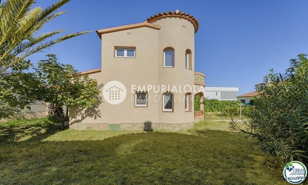 Foto 2 de Casa en venda a Sant Pere Pescador de 2 habitacions amb piscina