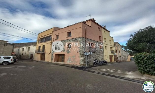 Foto 1 de Casa en venda a Garriguella de 3 habitacions amb terrassa