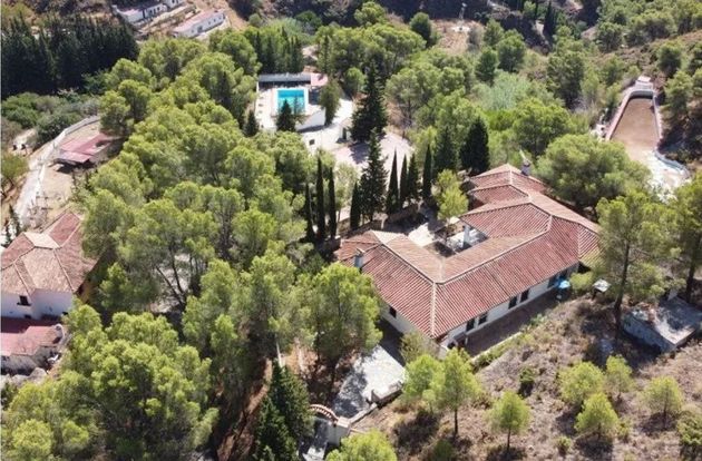 Foto 1 de Casa rural en venda a Alozaina de 24 habitacions amb terrassa i piscina