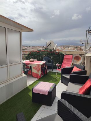 Foto 2 de Àtic en venda a Centro Ciudad de 2 habitacions amb terrassa i aire acondicionat