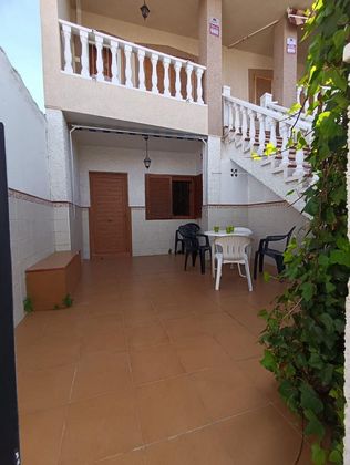 Foto 2 de Casa en venta en Torre de la Horadada de 2 habitaciones con terraza y jardín