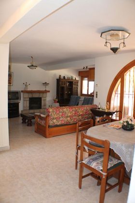 Foto 2 de Chalet en venta en Playa Mucha Vista de 6 habitaciones con terraza y garaje
