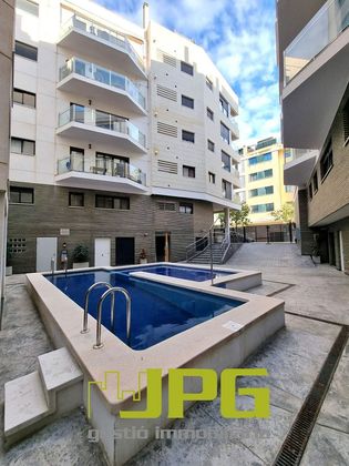 Foto 1 de Venta de piso en San Juan de Alicante/Sant Joan d´Alacant de 3 habitaciones con piscina y garaje