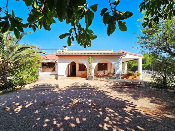 Foto 1 de Casa rural en venda a Perleta - Maitino de 4 habitacions amb terrassa i piscina