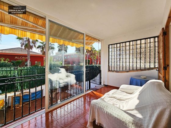 Foto 2 de Casa en venta en Gran Alacant de 3 habitaciones con terraza y piscina
