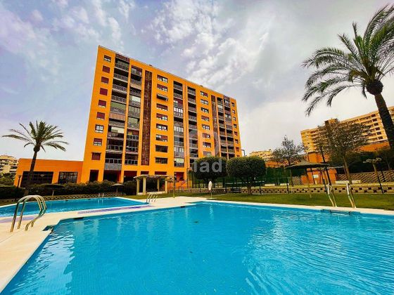 Foto 1 de Piso en venta en Cabo de las Huertas de 2 habitaciones con terraza y piscina