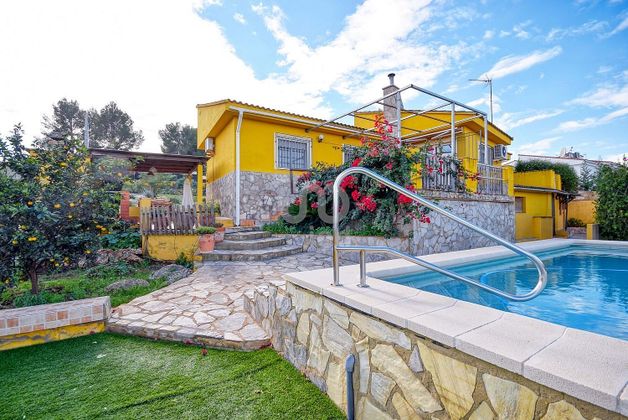 Foto 2 de Casa en venda a urbanización San Cristóbal de 4 habitacions amb terrassa i piscina