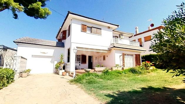 Foto 1 de Casa en venda a La Muntanyeta - La Franquesa de 5 habitacions amb terrassa