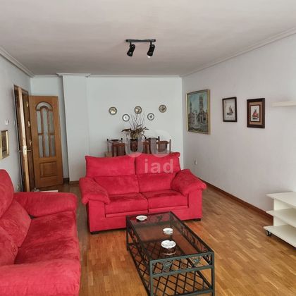 Foto 2 de Piso en venta en Bañeza (La) de 3 habitaciones con terraza y garaje