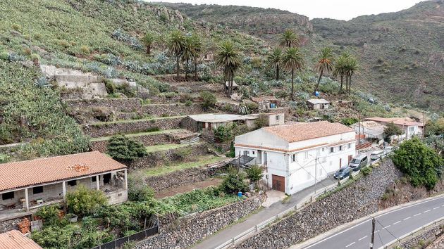 Foto 1 de Venta de casa en San Sebastián de la Gomera de 5 habitaciones con terraza y jardín