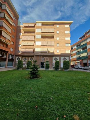 Foto 2 de Venta de piso en calle De Barcelona de 4 habitaciones con terraza y ascensor