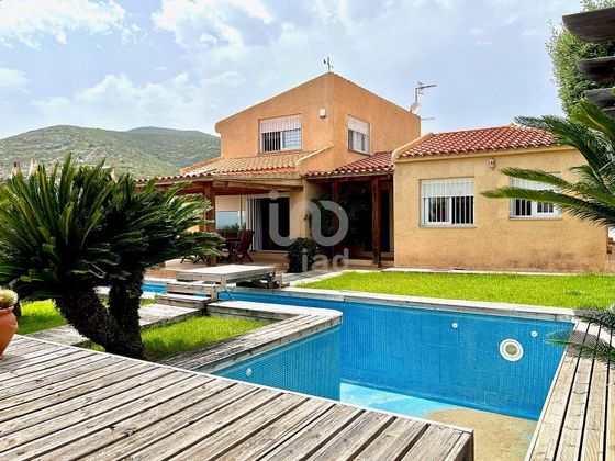 Foto 1 de Casa en venda a Las Atalayas - Urmi - Cerro Mar de 4 habitacions amb terrassa i piscina