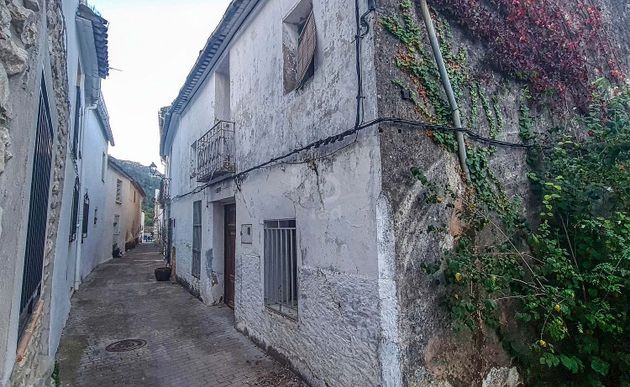 Foto 2 de Venta de casa en Vall de Gallinera de 3 habitaciones con terraza