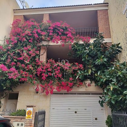 Foto 1 de Casa en venta en Centre - Pineda de Mar de 5 habitaciones con terraza y jardín