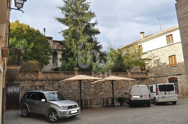 Foto 2 de Venta de casa en Besalú de 4 habitaciones con terraza y jardín