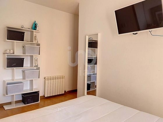Foto 2 de Pis en venda a calle De Juvenal de 3 habitacions amb aire acondicionat