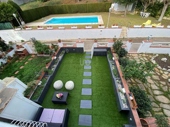 Foto 1 de Venta de casa en Sant Andreu de Llavaneres de 4 habitaciones con terraza y piscina