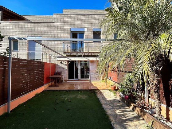 Foto 1 de Casa en venda a Levantina - Montgavina - Quintmar de 4 habitacions amb piscina i jardí