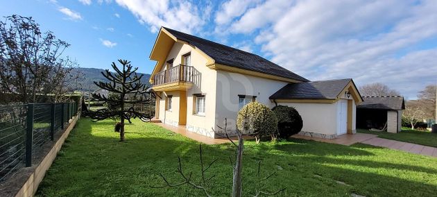 Foto 1 de Casa en venda a Ribadeo de 4 habitacions amb terrassa i jardí