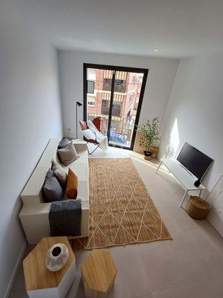 Foto 2 de Dúplex en venda a Centre - Santa Coloma de Gramanet de 2 habitacions amb terrassa i aire acondicionat