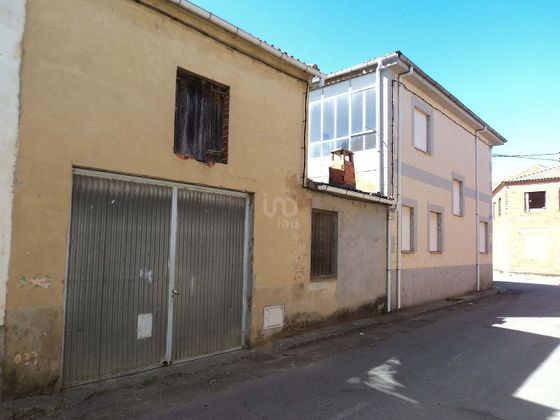 Foto 2 de Casa en venda a travesía Manuel Gullo de 3 habitacions i 563 m²