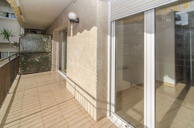 Foto 1 de Pis en venda a Vallpineda - Santa Bàrbara de 3 habitacions amb terrassa i aire acondicionat