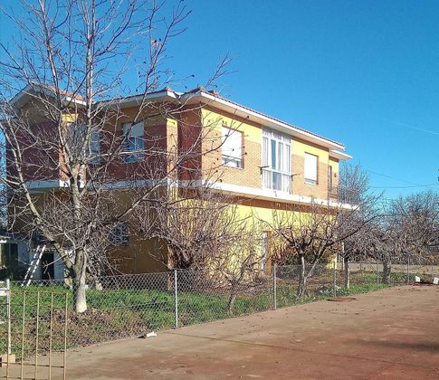 Foto 2 de Casa en venda a Villarejo de Órbigo de 5 habitacions amb terrassa i jardí