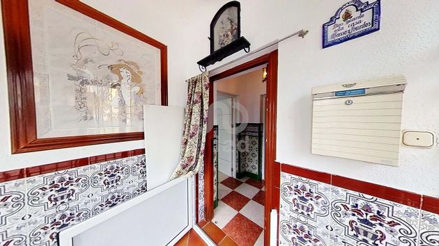 Foto 2 de Casa en venda a calle Semilleros de 3 habitacions amb terrassa