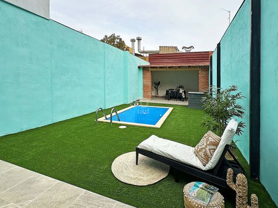 Foto 1 de Casa en venda a Provençals del Poblenou de 4 habitacions amb terrassa i piscina