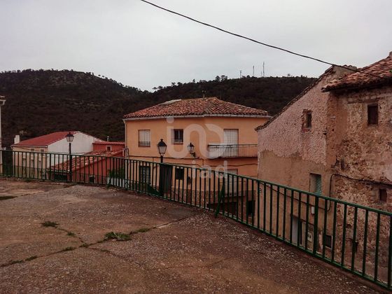 Foto 2 de Casa en venda a Valdemorillo de la Sierra de 8 habitacions amb terrassa