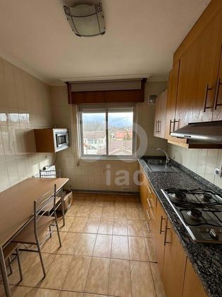 Foto 2 de Pis en venda a calle De la Vega de 3 habitacions amb terrassa