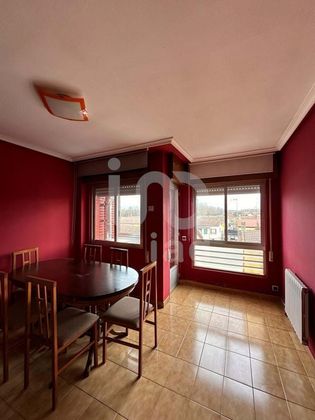 Foto 1 de Pis en venda a calle De la Vega de 3 habitacions amb terrassa