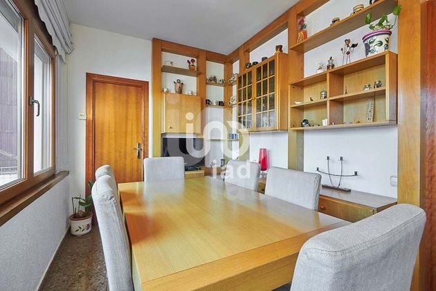 Foto 2 de Piso en venta en Centre - Cornellà de Llobregat de 4 habitaciones y 90 m²