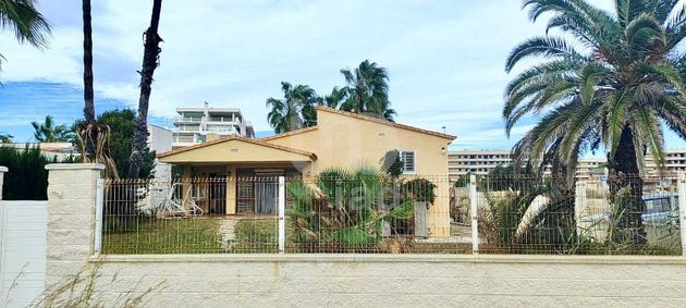 Foto 2 de Venta de casa en Torreblanca de 2 habitaciones con terraza y jardín