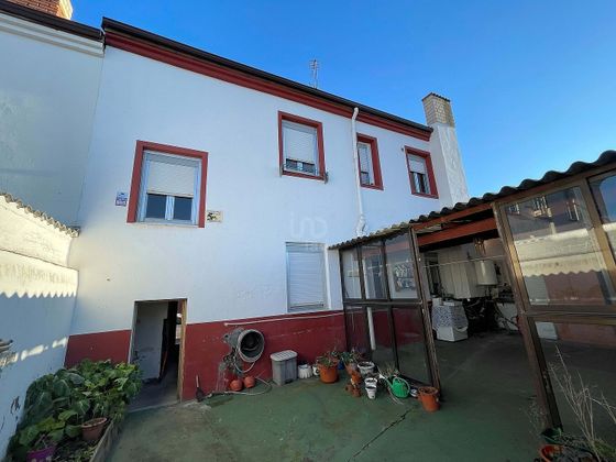 Foto 2 de Casa en venda a San Esteban de 5 habitacions i 130 m²