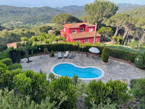 Foto 1 de Casa en venda a calle Lleida de 7 habitacions amb terrassa i piscina