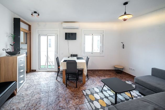 Foto 1 de Pis en venda a calle De Tortellà de 2 habitacions amb aire acondicionat