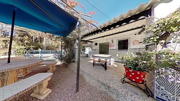 Foto 1 de Casa en venda a Albatera de 4 habitacions amb terrassa i piscina