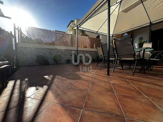Foto 2 de Venta de casa en calle De Miguel de Unamuno de 3 habitaciones con terraza y piscina