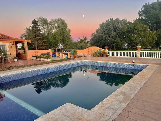 Foto 2 de Casa en venda a Casco Urbano de 7 habitacions amb terrassa i piscina