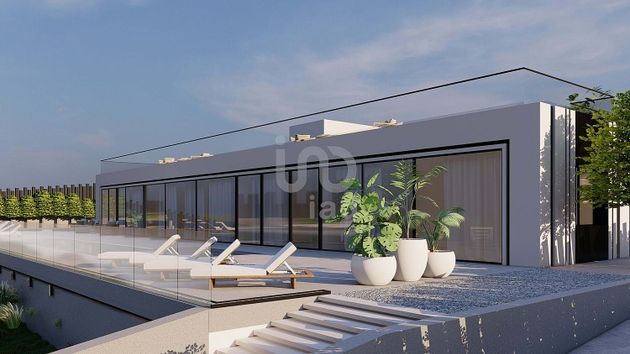 Foto 1 de Casa en venda a plaza Sector Masia Bach Gg de 3 habitacions amb terrassa i piscina