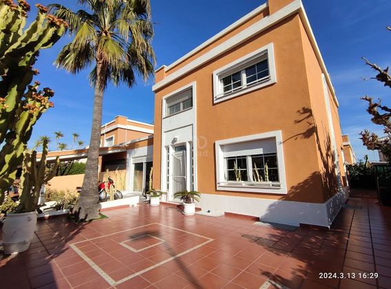 Foto 2 de Venta de casa en Els Terrers de 4 habitaciones con terraza y piscina