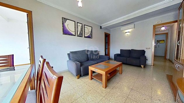Foto 2 de Piso en venta en Torreforta de 4 habitaciones con jardín y aire acondicionado