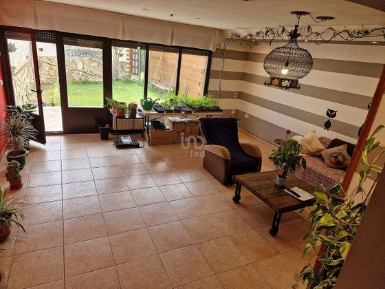 Foto 1 de Casa en venda a Monterrubio de Armuña de 3 habitacions amb piscina i jardí