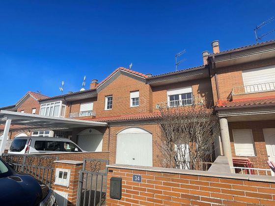 Foto 1 de Venta de casa en calle Presidente Adolfo Suárez de 3 habitaciones con terraza