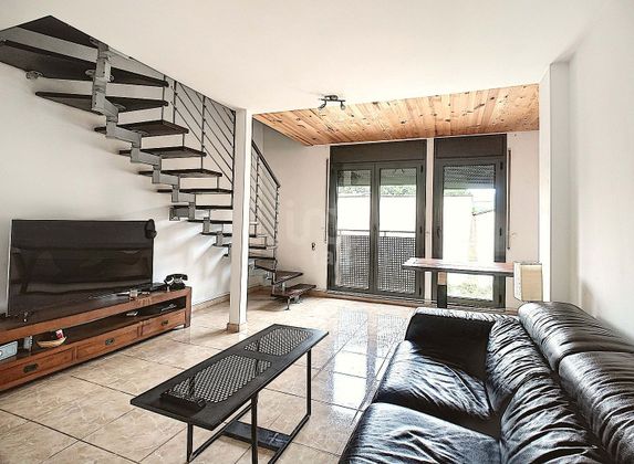 Foto 2 de Dúplex en venda a calle Del Mig de 3 habitacions amb terrassa i garatge
