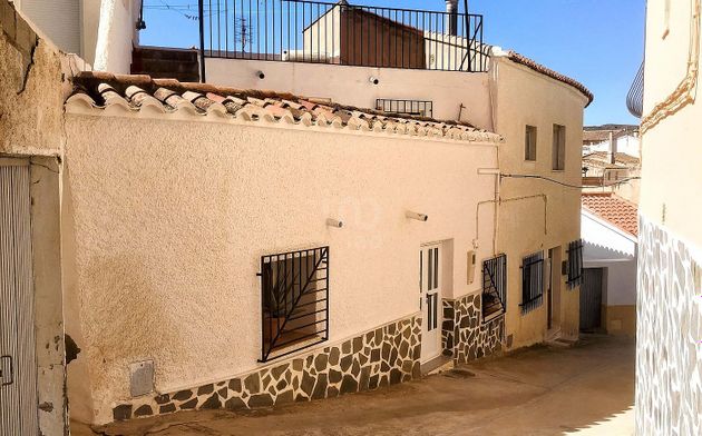 Foto 1 de Venta de casa en Uleila del Campo de 4 habitaciones con terraza y aire acondicionado