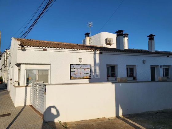 Foto 2 de Venta de casa en Sant Jaume d´Enveja de 4 habitaciones con terraza y jardín